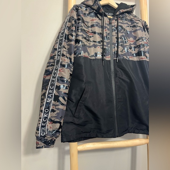 Marc Echo cut&sew large Black and khaki camo print fleece lined jacket - Picture 3 of 7